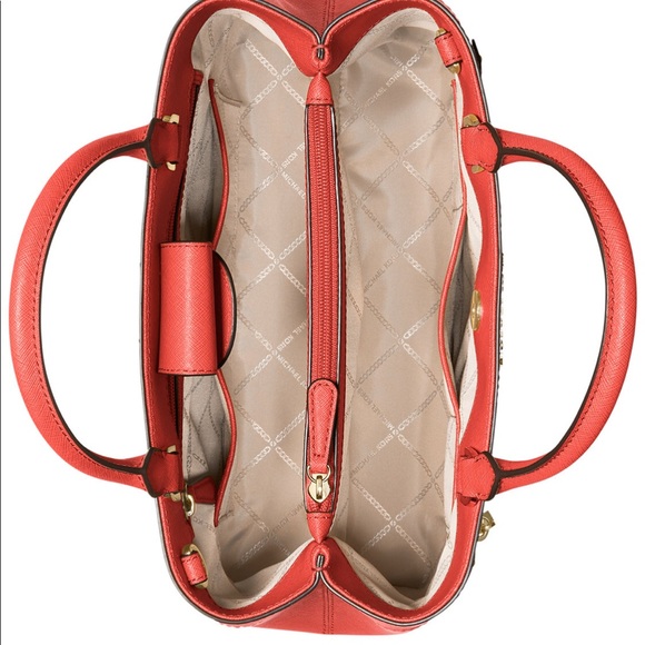 Michael Kors Hailee Handbag - Picture 5 of 8